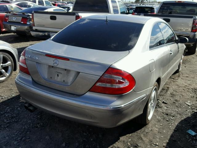 WDBTJ65J24F098304 - 2004 MERCEDES-BENZ CLK 320C GRAY photo 4