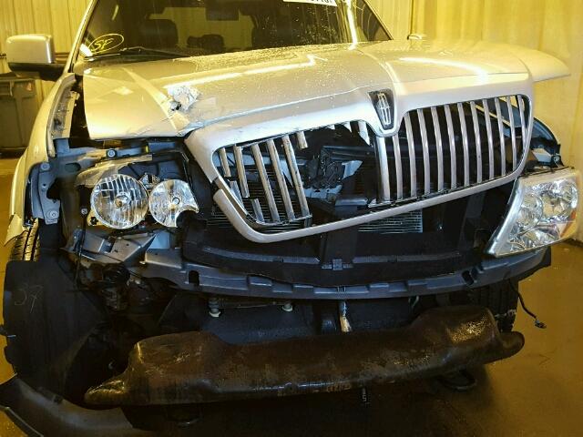 5LMFU28526LJ23034 - 2006 LINCOLN NAVIGATOR SILVER photo 9