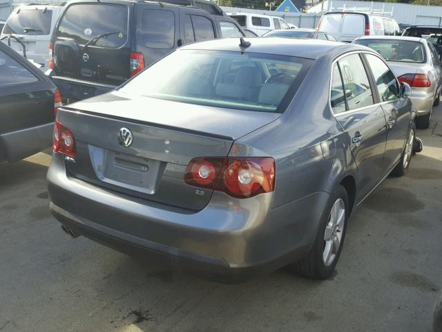 3VWRZ71K18M112804 - 2008 VOLKSWAGEN JETTA SE GRAY photo 4