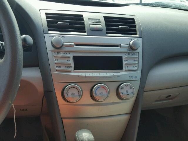 4T4BF3EK5BR204390 - 2011 TOYOTA CAMRY BASE GRAY photo 9