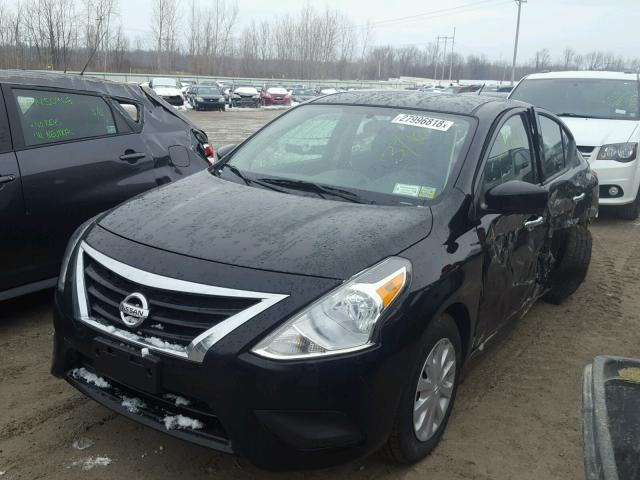 3N1CN7AP0JL842508 - 2018 NISSAN VERSA S BLACK photo 2