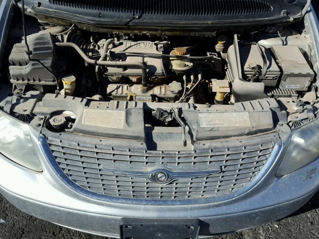 2C4GP44391R315313 - 2001 CHRYSLER TOWN & COU SILVER photo 7