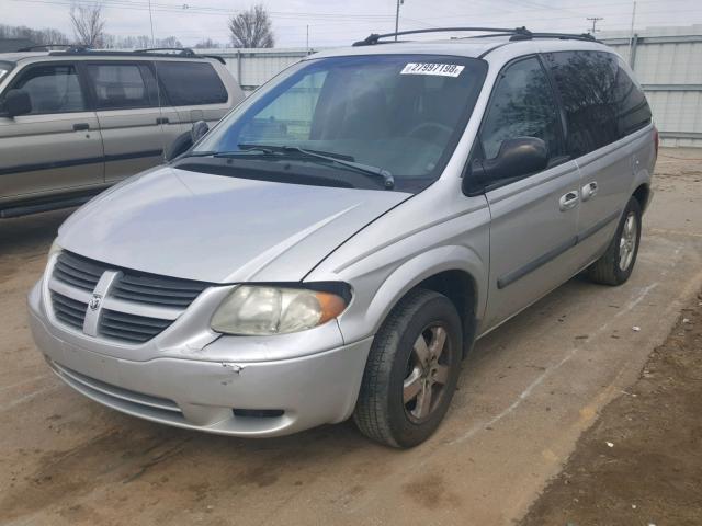 1D4GP45RX5B133789 - 2005 DODGE CARAVAN SX SILVER photo 2