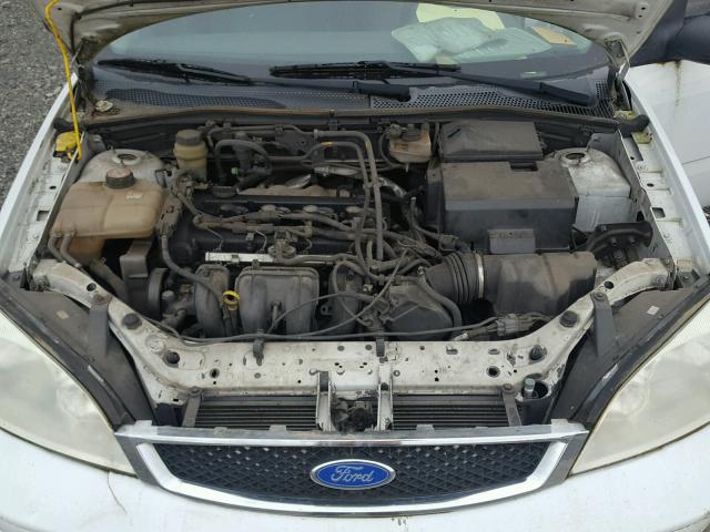 1FAFP36N25W206604 - 2005 FORD FOCUS ZXW WHITE photo 7