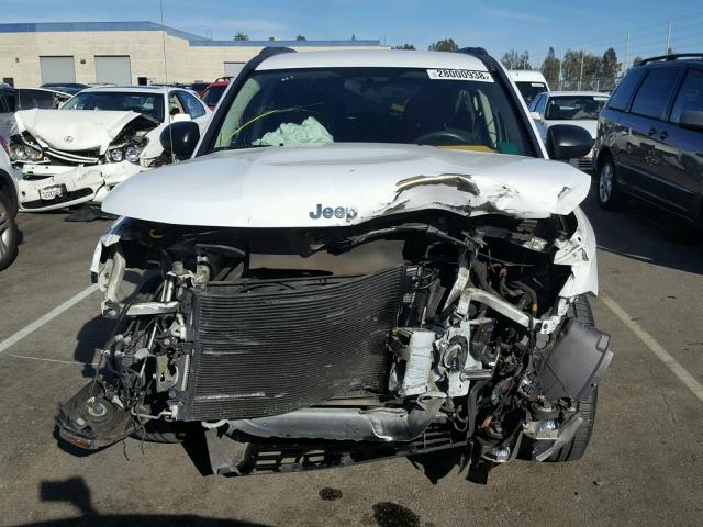 1C4NJCBA8FD198371 - 2015 JEEP COMPASS SP WHITE photo 9