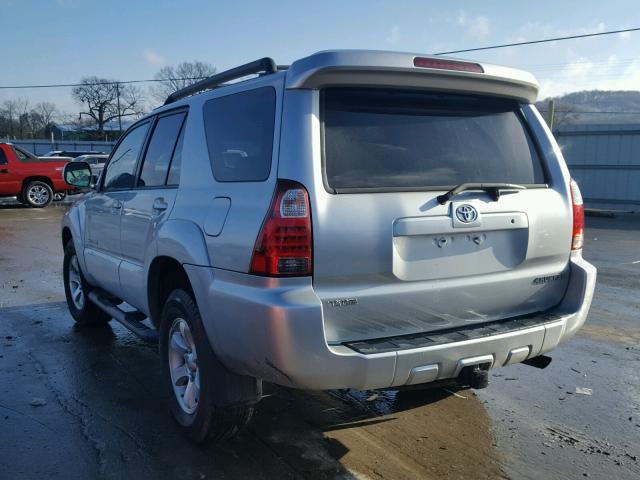 JTEBU14R260088145 - 2006 TOYOTA 4RUNNER SR SILVER photo 3