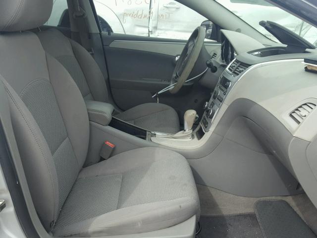 1G1ZA5E14BF310762 - 2011 CHEVROLET MALIBU LS ვერცხლისფერი ფოტო 5