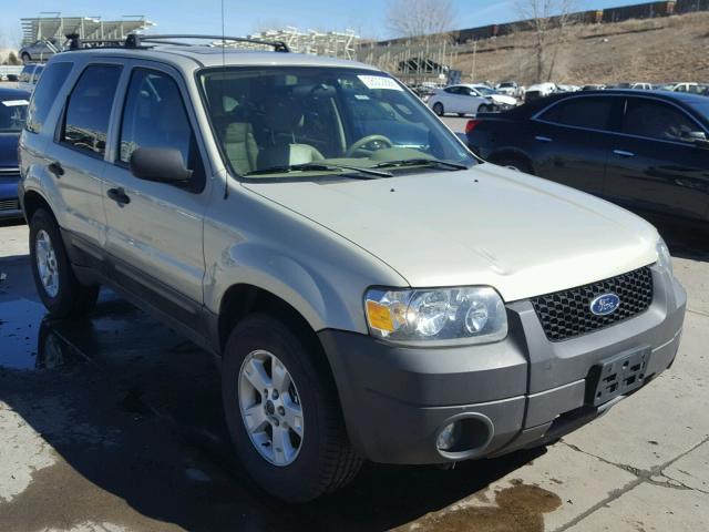 1FMYU93195KA75173 - 2005 FORD ESCAPE XLT TAN photo 1