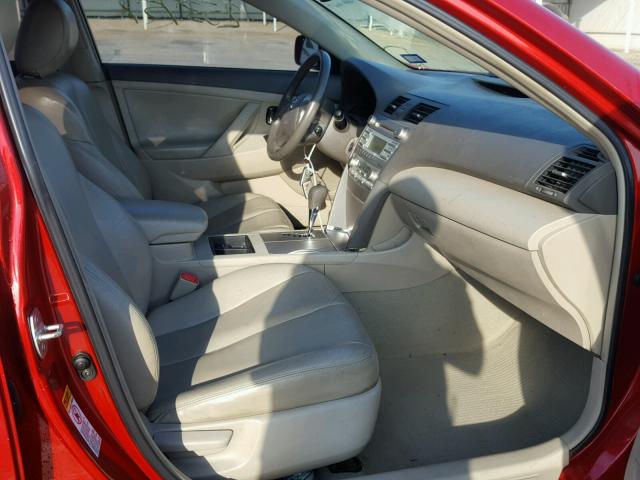 4T1BB46K58U044515 - 2008 TOYOTA CAMRY HYBR RED photo 5