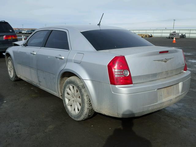 2C3KA43RX8H122481 - 2008 CHRYSLER 300 LX SILVER photo 3