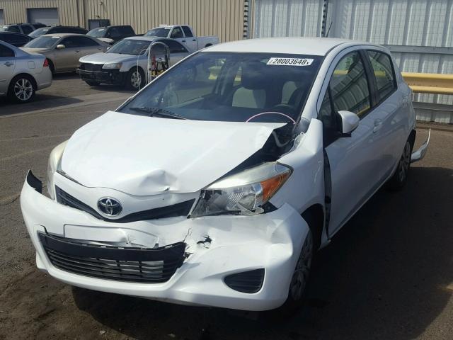 JTDKTUD34CD520792 - 2012 TOYOTA YARIS WHITE photo 2