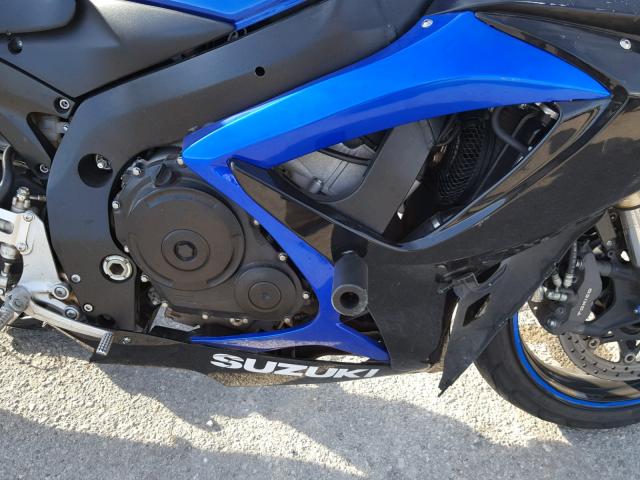 JS1GN7DA272110827 - 2007 SUZUKI GSX-R600 BLUE photo 7