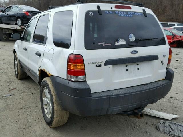 1FMCU93136KD18682 - 2006 FORD ESCAPE XLT WHITE photo 3