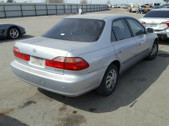 JHMCG5642YC017875 - 2000 HONDA ACCORD LX SILVER photo 4