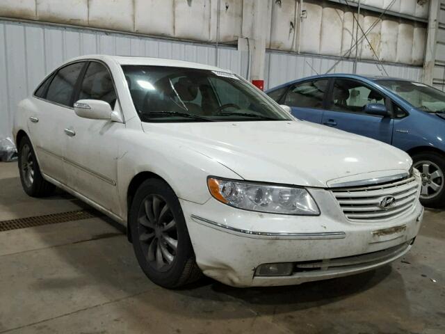 KMHFC46F17A154852 - 2007 HYUNDAI AZERA SE WHITE photo 1