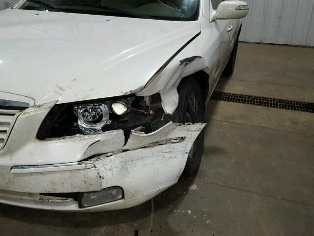 KMHFC46F17A154852 - 2007 HYUNDAI AZERA SE WHITE photo 9