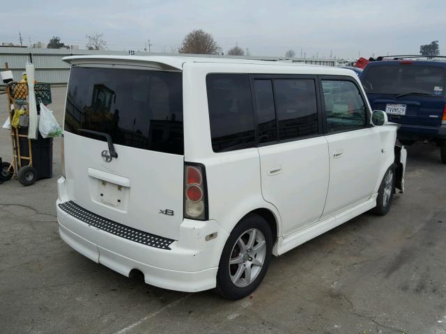 JTLKT324564032420 - 2006 TOYOTA SCION XB თეთრი ფოტო 4