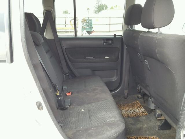 JTLKT324564032420 - 2006 TOYOTA SCION XB თეთრი ფოტო 6