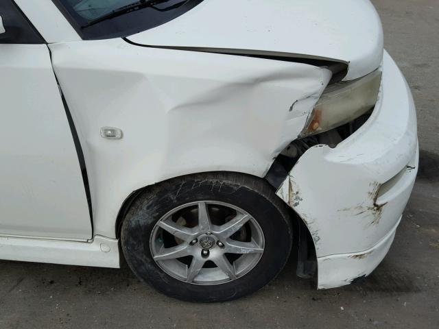 JTLKT324564032420 - 2006 TOYOTA SCION XB თეთრი ფოტო 9