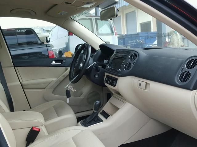 WVGAV7AX1CW510476 - 2012 VOLKSWAGEN TIGUAN S BLACK photo 5