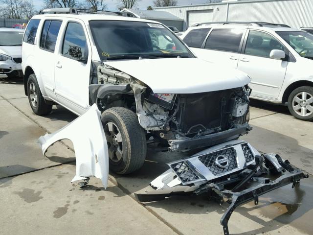 5N1AR18U46C620375 - 2006 NISSAN PATHFINDER WHITE photo 1