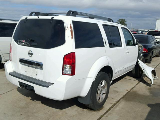 5N1AR18U46C620375 - 2006 NISSAN PATHFINDER WHITE photo 4