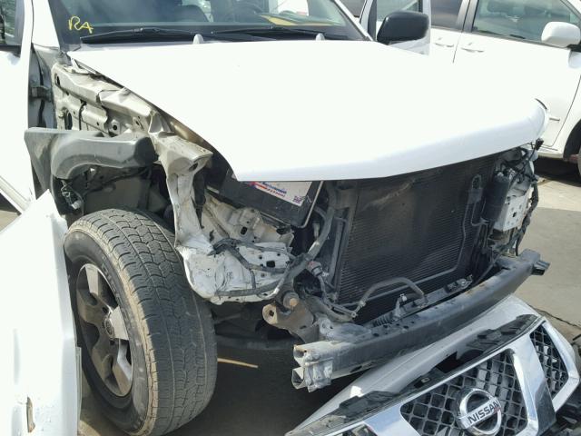 5N1AR18U46C620375 - 2006 NISSAN PATHFINDER WHITE photo 9