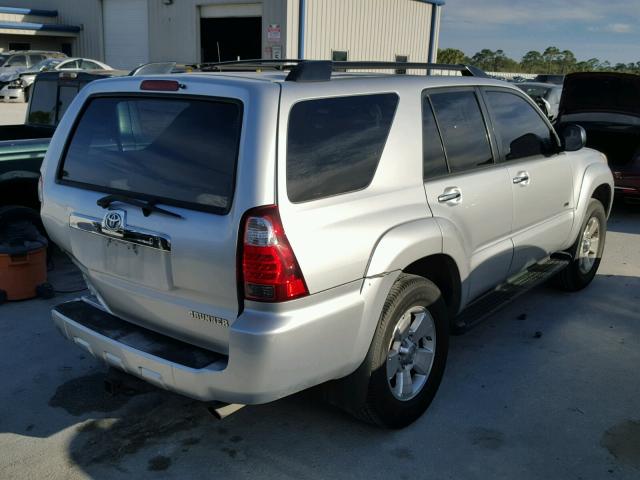 JTEZU14R278077521 - 2007 TOYOTA 4RUNNER SR SILVER photo 4