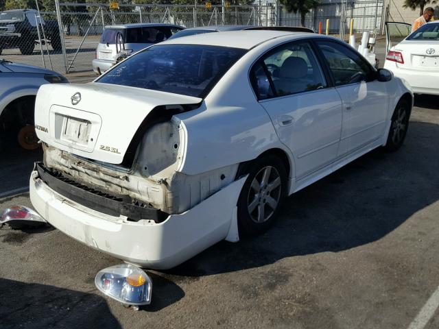 1N4AL11E53C239841 - 2003 NISSAN ALTIMA BAS WHITE photo 4