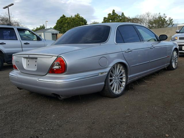 SAJWA73B84TG13912 - 2004 JAGUAR XJR S SILVER photo 4