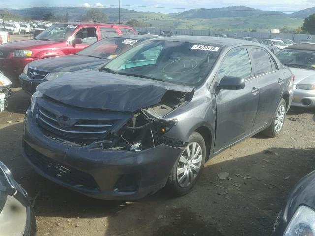 2T1BU4EE8DC126479 - 2013 TOYOTA COROLLA BA GRAY photo 2