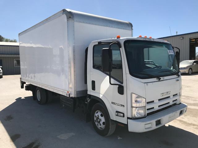 JALC4W161B7003277 - 2011 ISUZU NPR WHITE photo 1