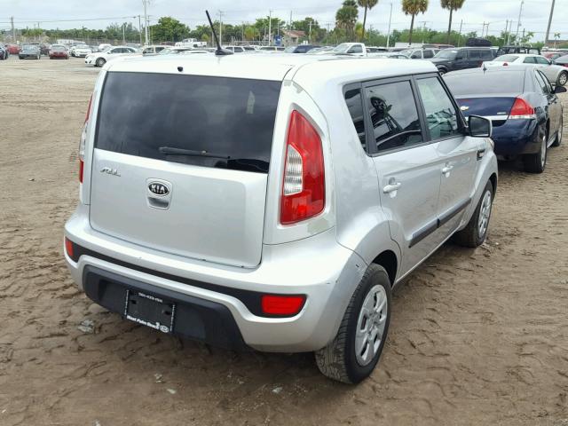 KNDJT2A53C7432952 - 2012 KIA SOUL SILVER photo 4