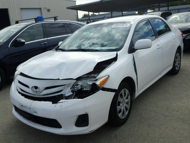 2T1BU4EE6BC569422 - 2011 TOYOTA COROLLA BA WHITE photo 2