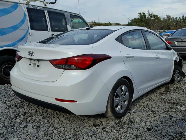 5NPDH4AE3GH738769 - 2016 HYUNDAI ELANTRA SE WHITE photo 4