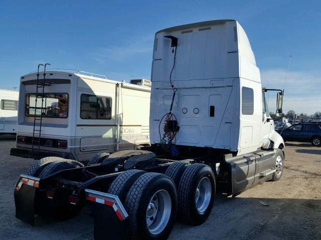 3HSDJSJR9CN606617 - 2012 INTERNATIONAL PROSTAR أبيض صورة 4