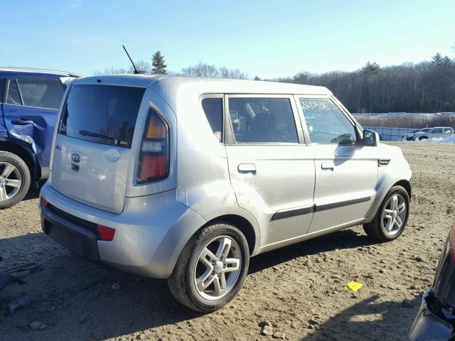 KNDJT2A22A7704278 - 2010 KIA SOUL + SILVER photo 4