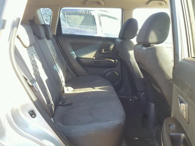 KNDJT2A22A7704278 - 2010 KIA SOUL + SILVER photo 6
