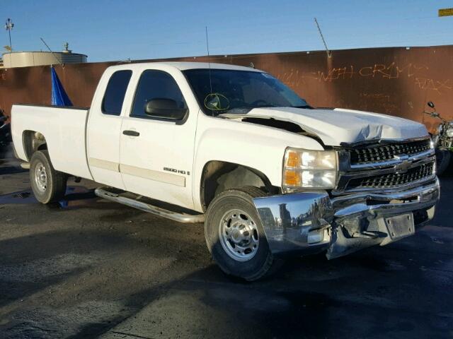 1GCHC29K38E161919 - 2008 CHEVROLET SILVERADO WHITE photo 1