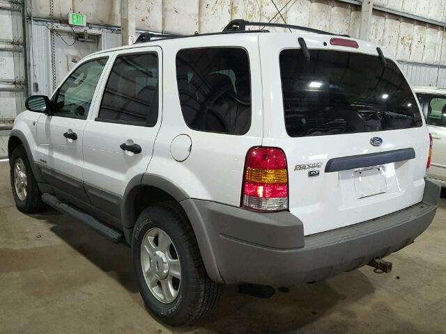 1FMYU04121KA47106 - 2001 FORD ESCAPE XLT WHITE photo 3