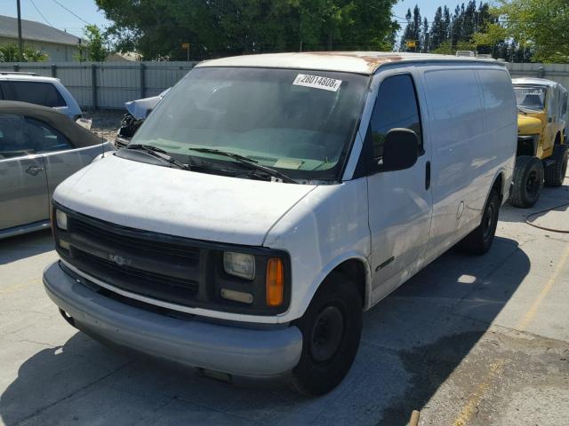 1GCFG25MXY1131388 - 2000 CHEVROLET EXPRESS G2 WHITE photo 2