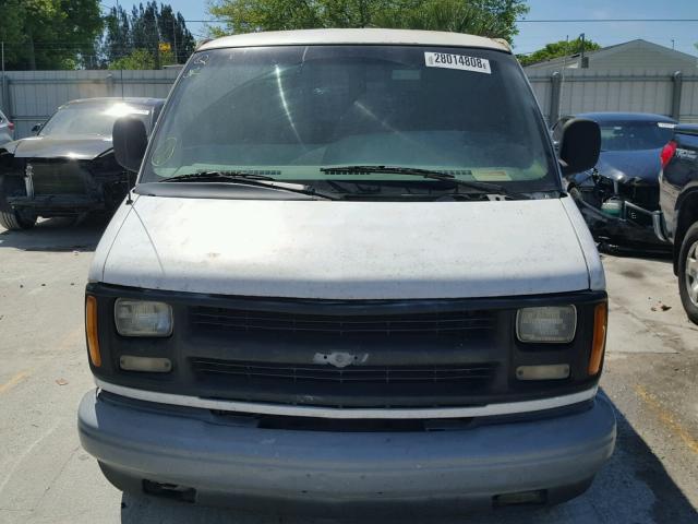 1GCFG25MXY1131388 - 2000 CHEVROLET EXPRESS G2 WHITE photo 9