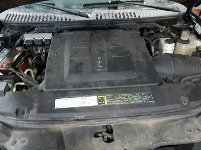 5LMFU28556LJ04770 - 2006 LINCOLN NAVIGATOR შავი ფოტო 7