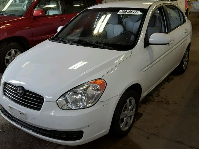 KMHCN4AC6BU610846 - 2011 HYUNDAI ACCENT WHITE photo 2