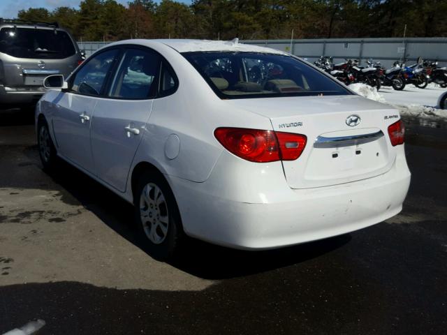 KMHDU4ADXAU099253 - 2010 HYUNDAI ELANTRA BL WHITE photo 3