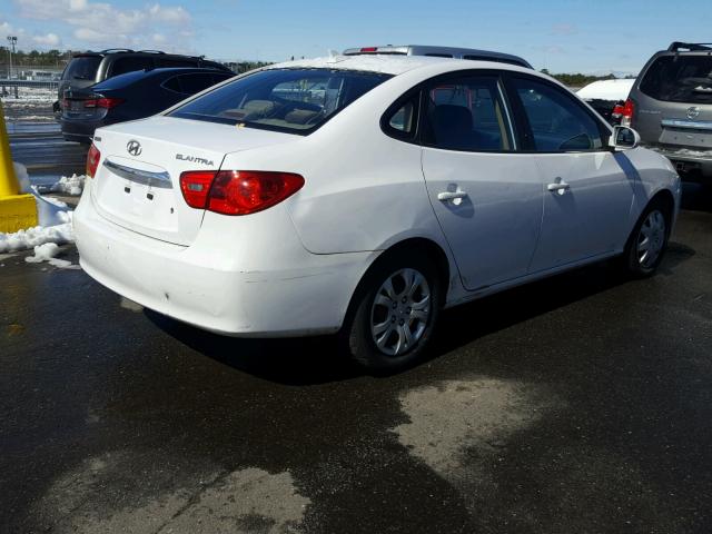 KMHDU4ADXAU099253 - 2010 HYUNDAI ELANTRA BL WHITE photo 4