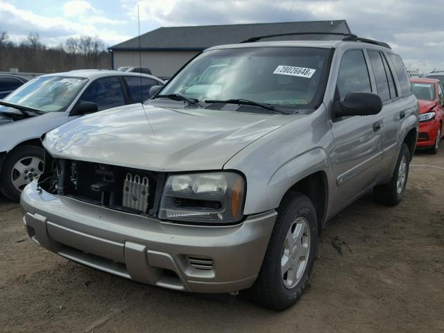 1GNDS13S322217393 - 2002 CHEVROLET TRAILBLAZE SILVER photo 2