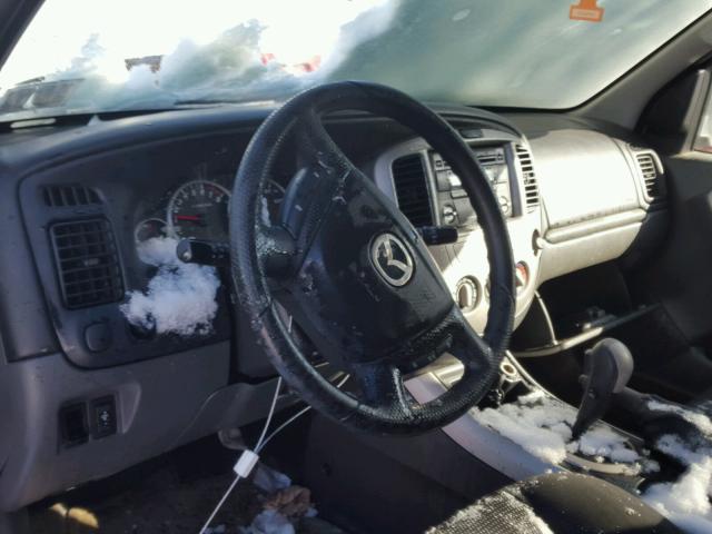 4F2CZ94115KM01336 - 2005 MAZDA TRIBUTE S SILVER photo 9