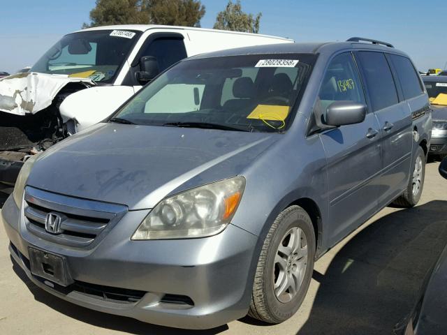 5FNRL38436B086583 - 2006 HONDA ODYSSEY EX SILVER photo 2