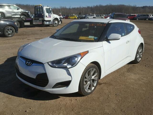 KMHTC6AD2GU274520 - 2016 HYUNDAI VELOSTER B WHITE photo 2